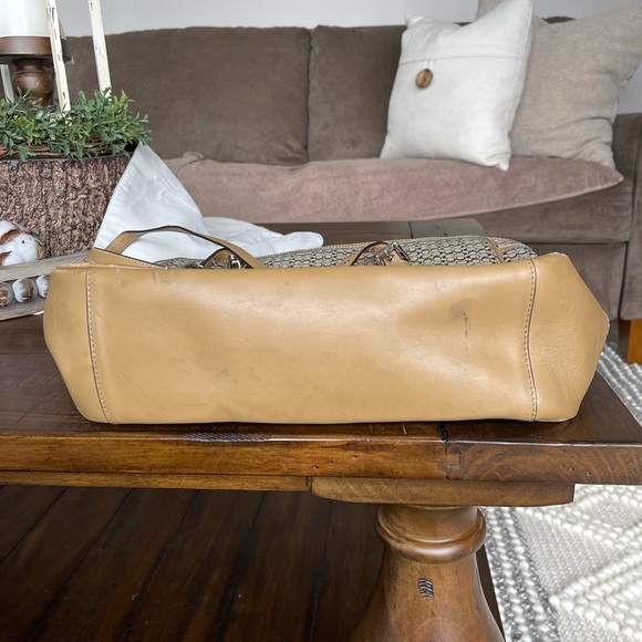 Authentic Coach Purse - Picture 4 of 9